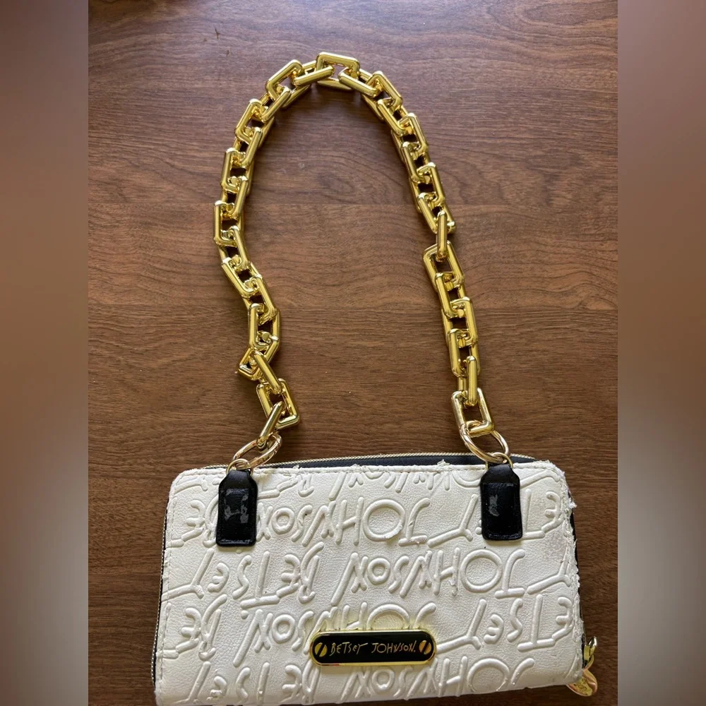 Betsey Johnson wallet